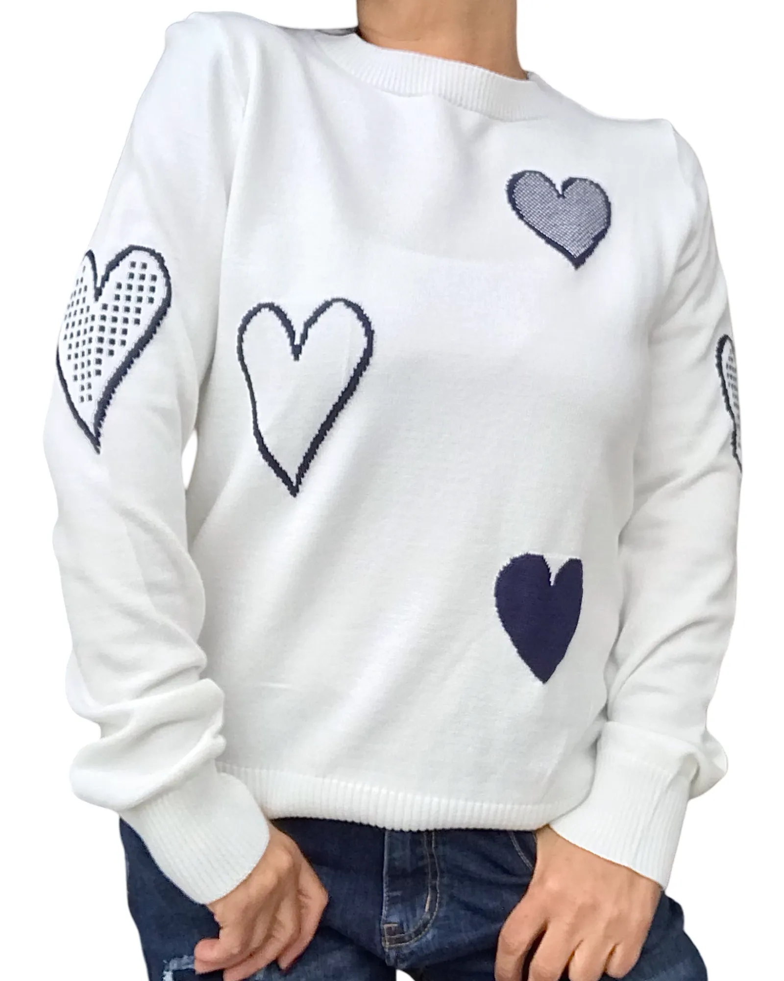 Chandail en tricot crème, avec coeur brodés, col rond