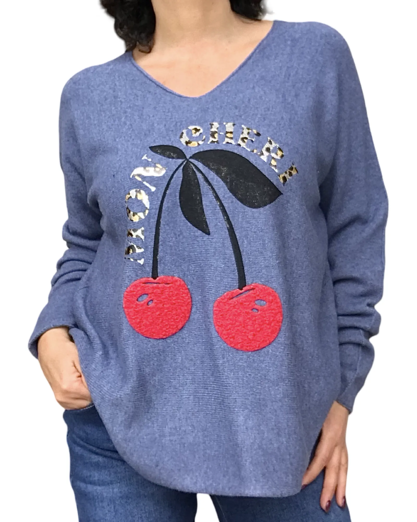 Chandail uni col en V avec cerises rouges