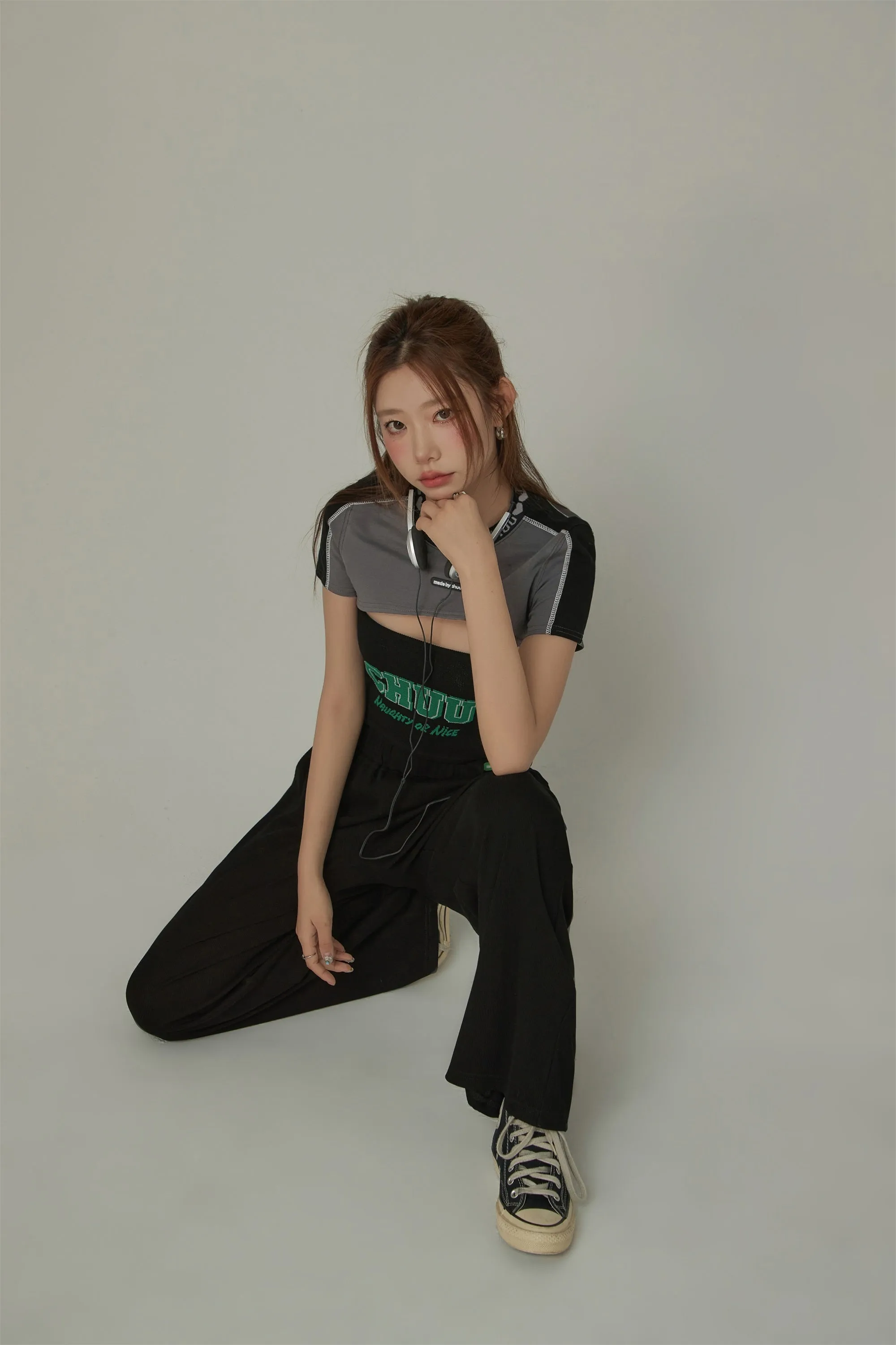 Contrast Ultra Cropped Heart Neckline T-Shirt