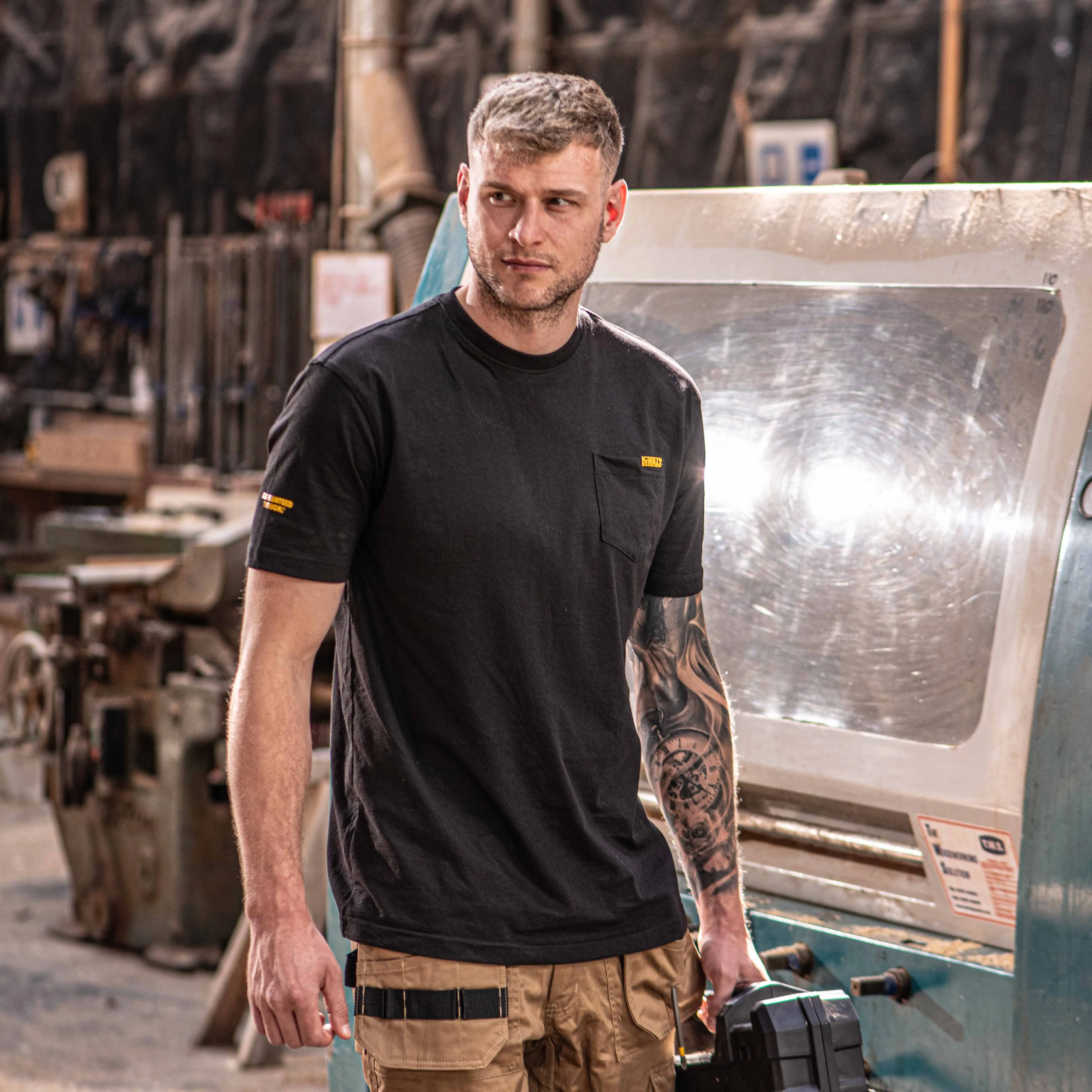 DEWALT Men's Pocket Short Sleeve T-Shirt