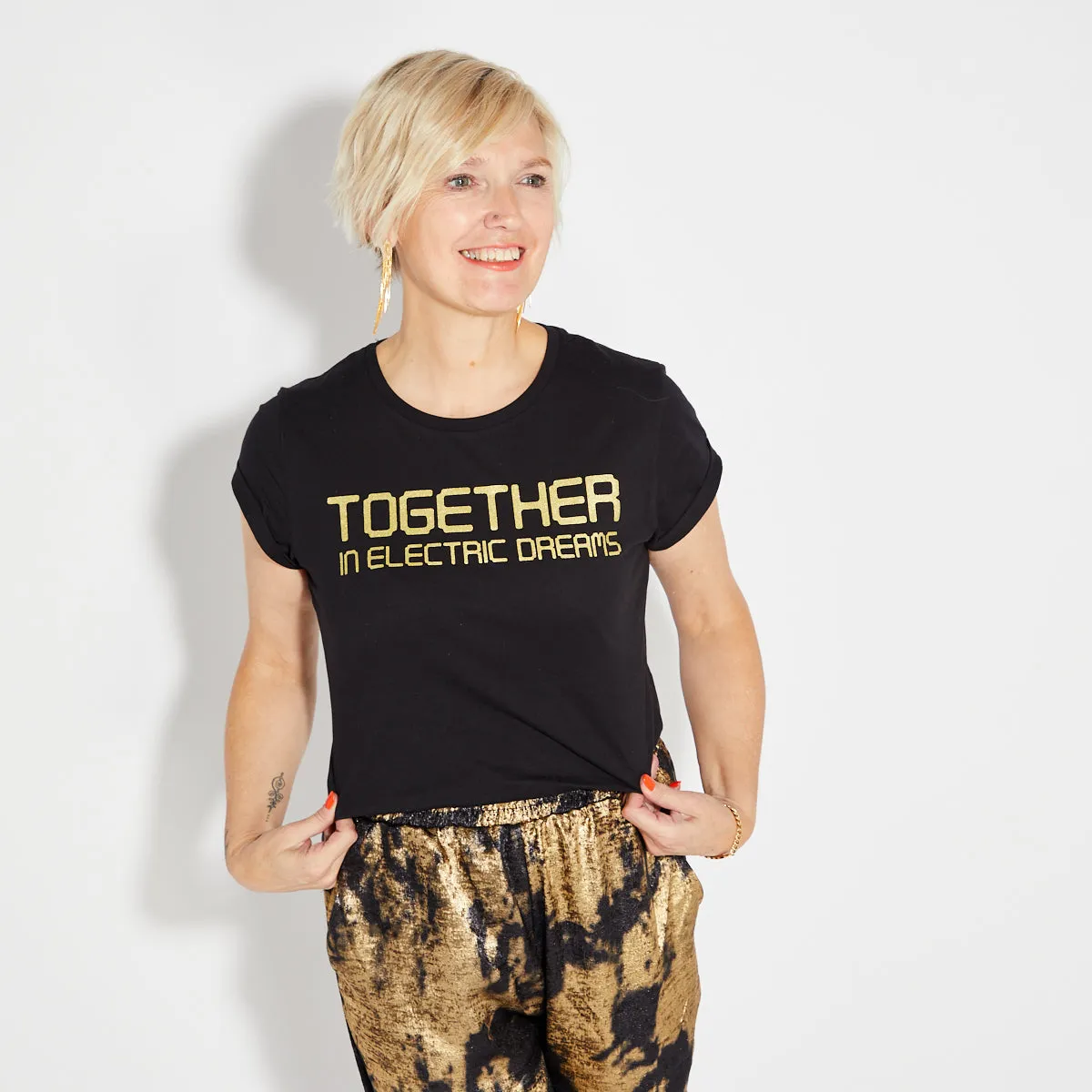 Electric Dreams Tshirt Black & Gold
