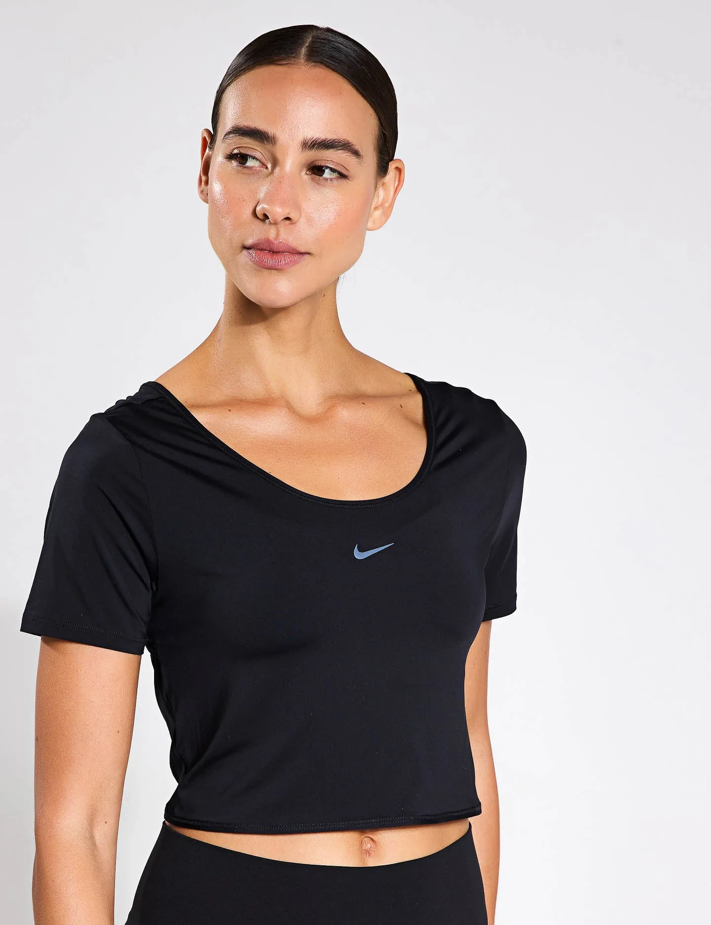 One Classic Dri-FIT Short-Sleeve Cropped Twist Top - Black/White
