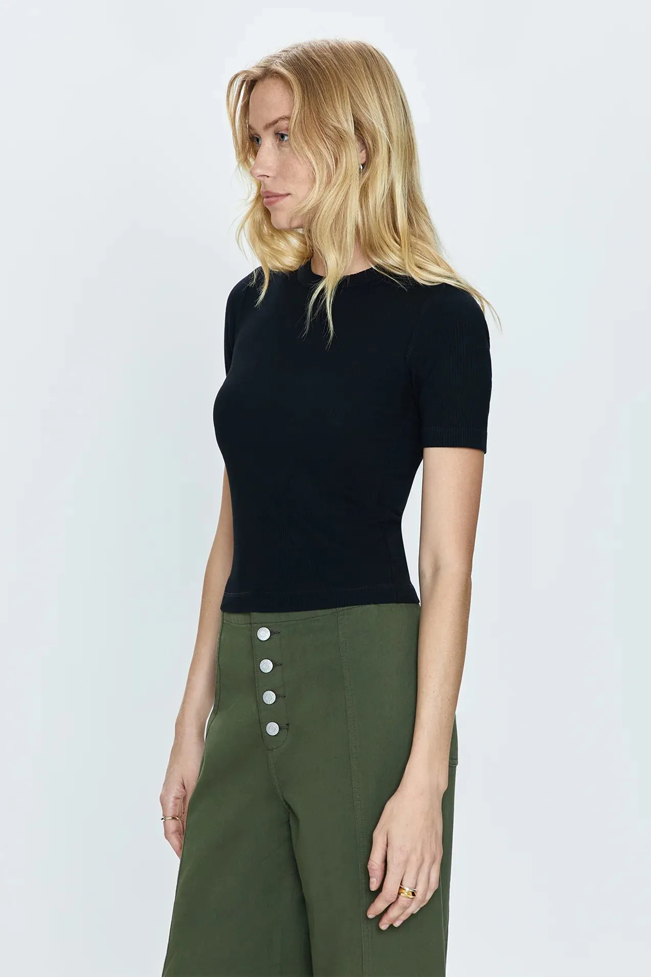 Pistola Bella Fitted Tee