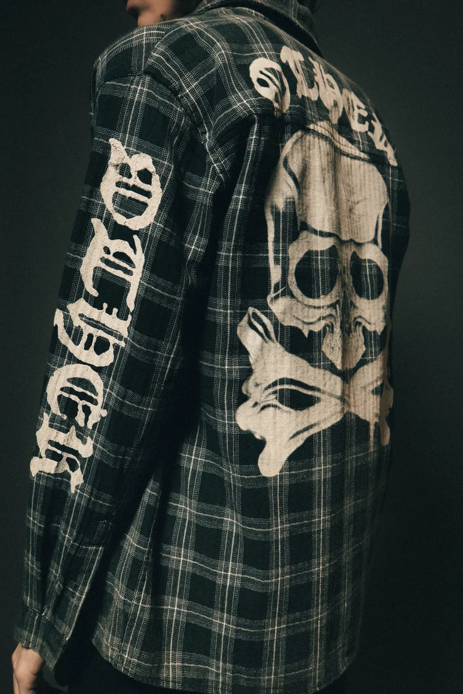 The Skull & Crossbones Vintage Flannel Shirt | Worn Black